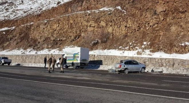  Bingöl yolunda trafik kazası: 3 yaralı